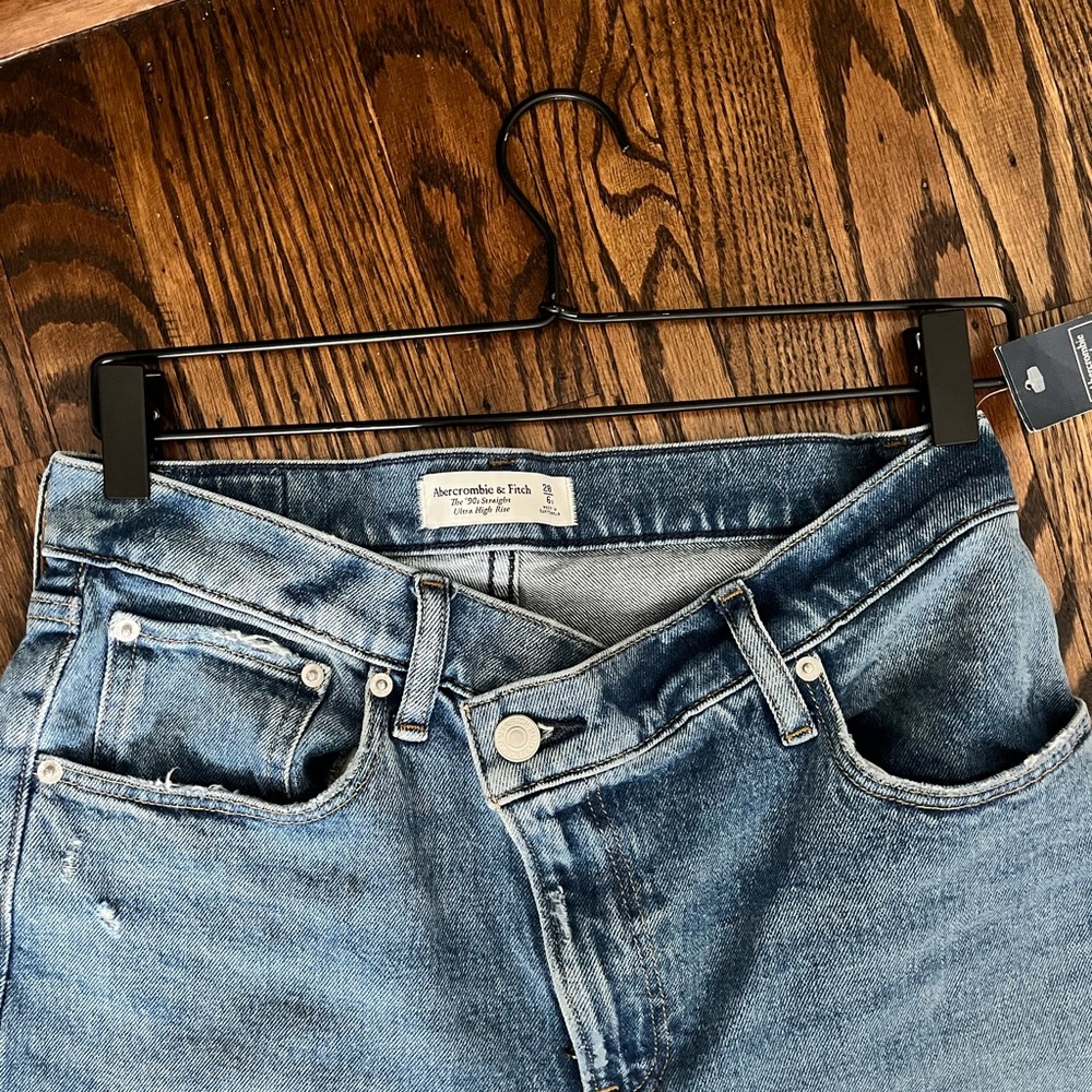 Abercrombie 90s Straight Ultra High Rise new without tags - Picture 2 of 3